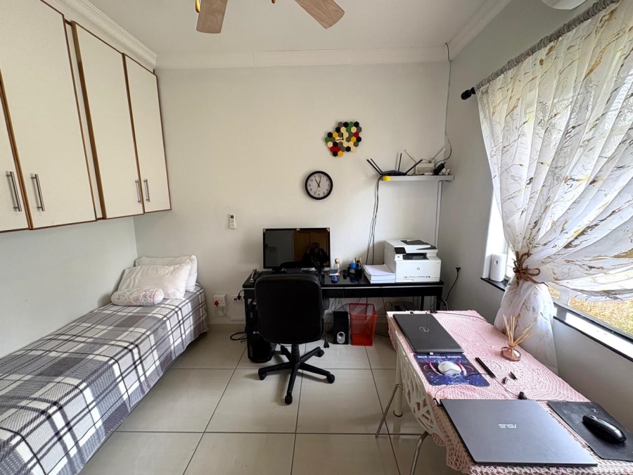 6 Bedroom Property for Sale in Lakeview Free State